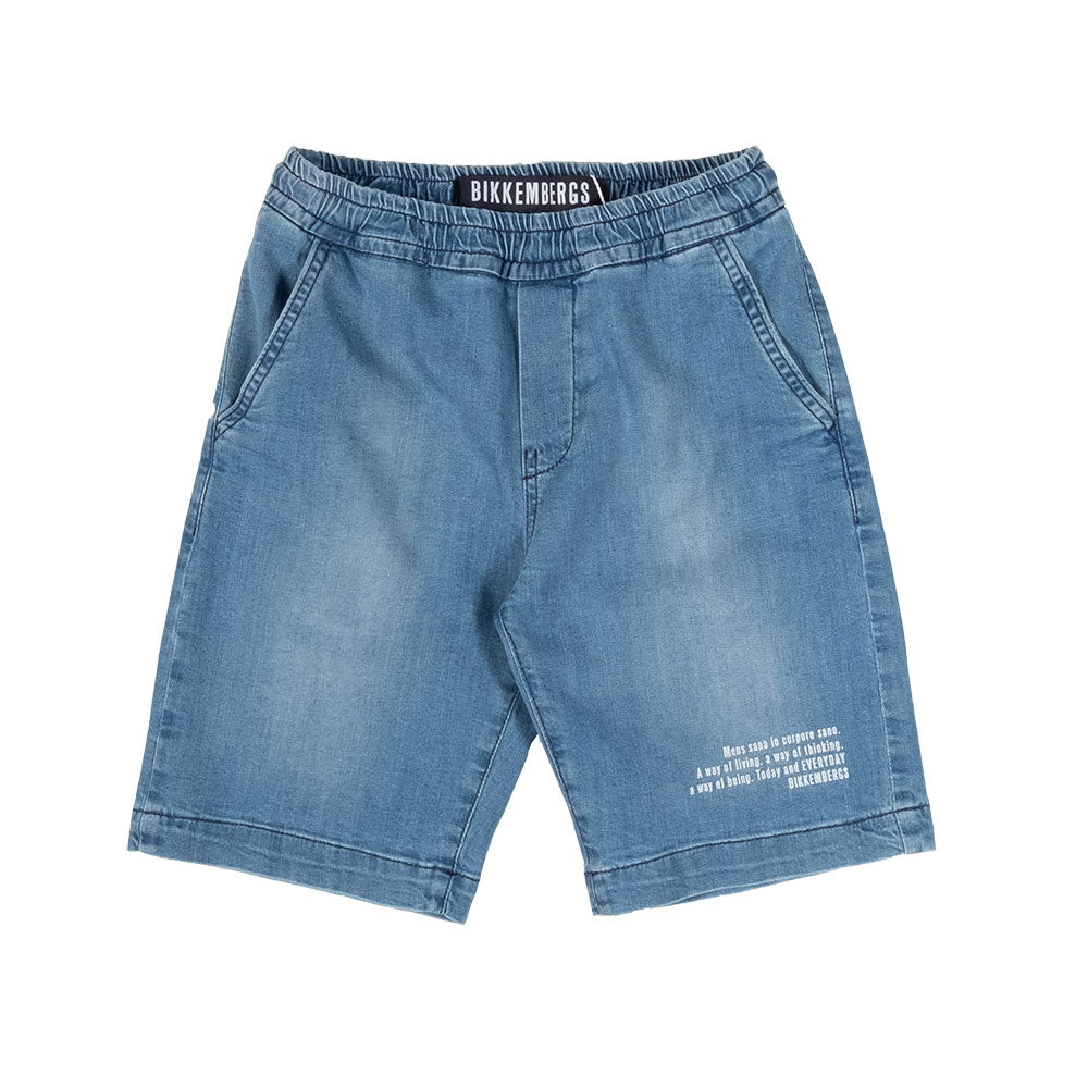 Scopri i nuovi bermuda denim della linea Bikkembergs, pensati per il comfort e lo stile dei più p...