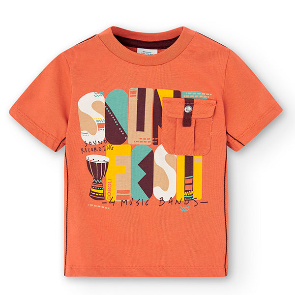 Scopri la T-shirt corta perfetta per la primavera e l'estate dei tuoi piccoli! Questo capo versat...