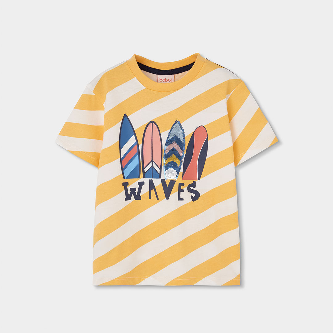 T-Shirt aus der Kinderbekleidungs-Linie Boboli, mit Streifenmuster und buntem Surf-Print auf der ...