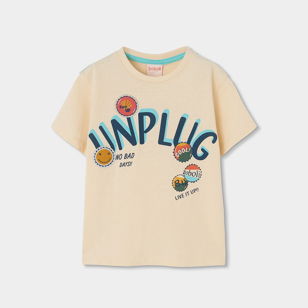 Maglietta della Linea Abbigliamento Bambino Boboli, con stampa colorata sul davanti.
Composizione...