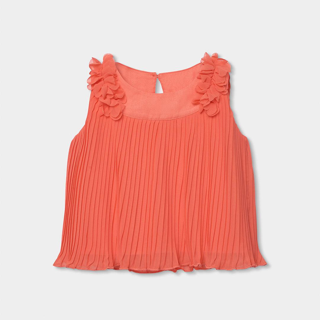 Blouse from the Children's Clothing Line Boboli, elegant with wide straps and pleated fabric.

Co...