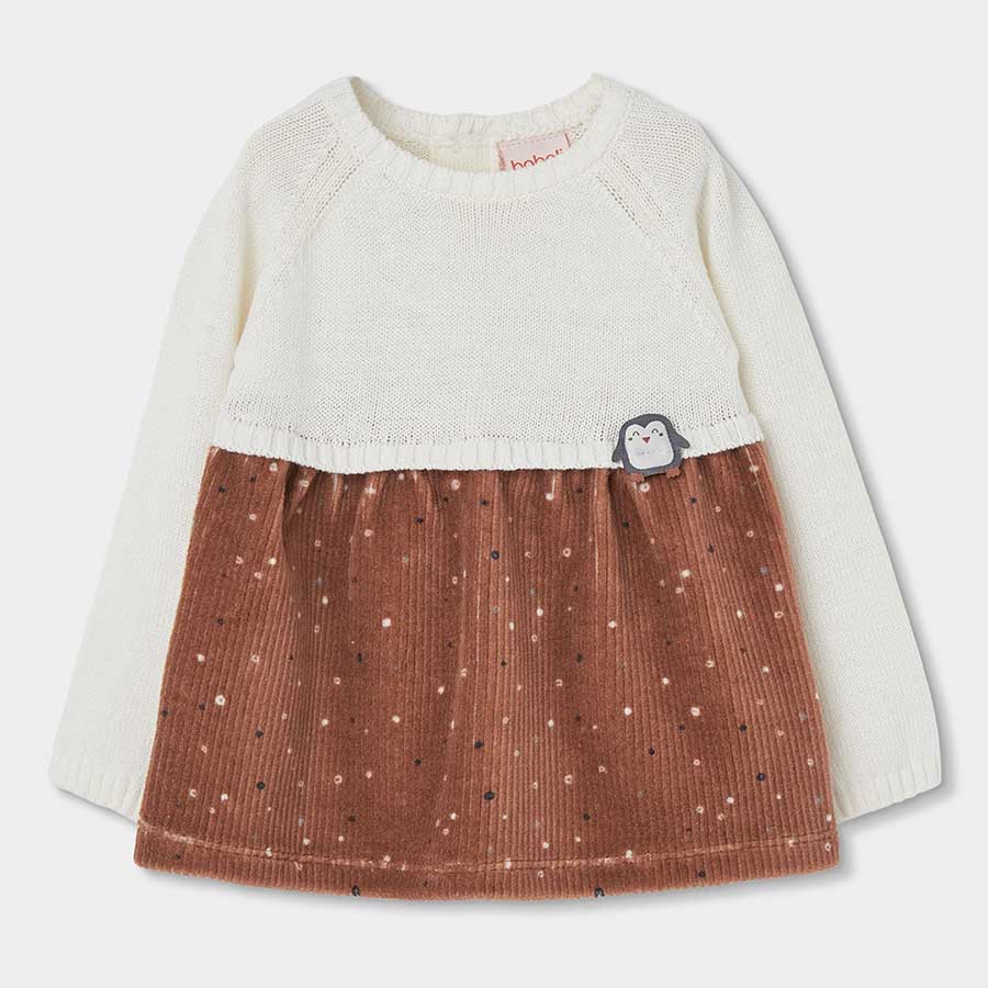 Un vestito caldo e dolce, perfetto per le giornate fresche d'autunno e inverno. Il corpetto in ma...