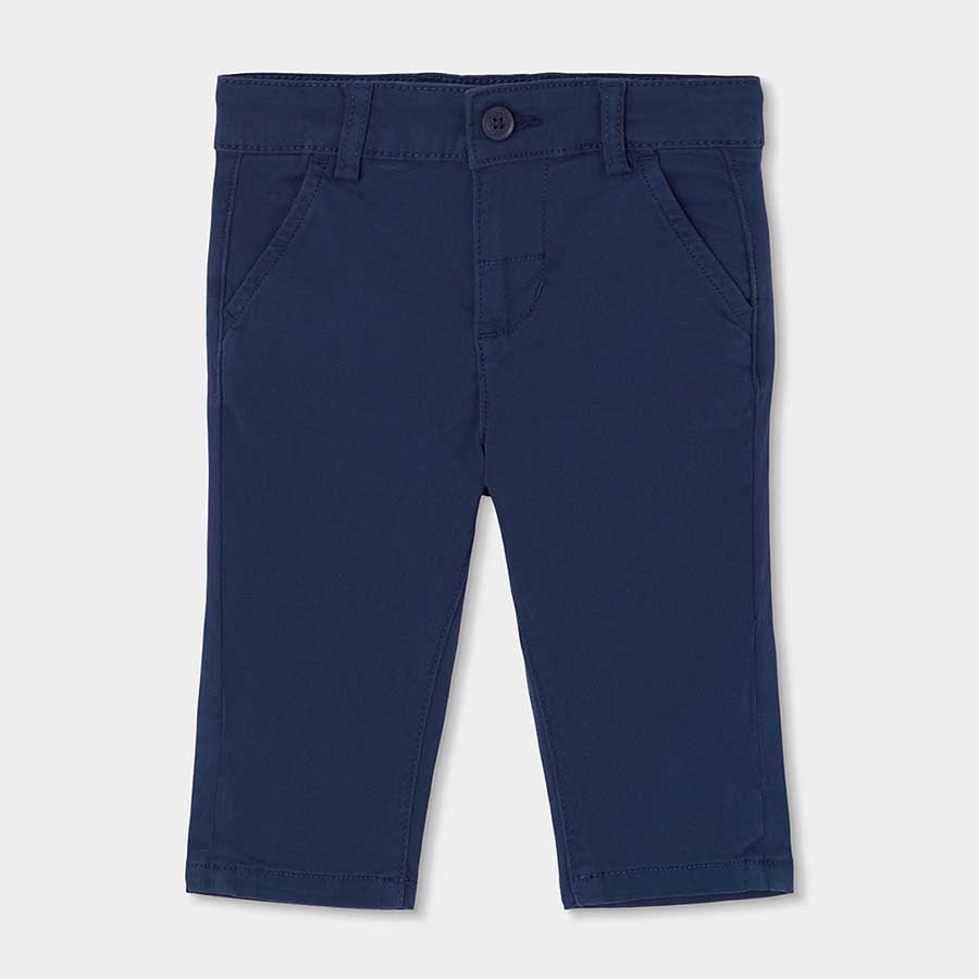 Scopri i pantaloni saten per ragazzo, ideali per la stagione autunnale e invernale. Un capo versa...