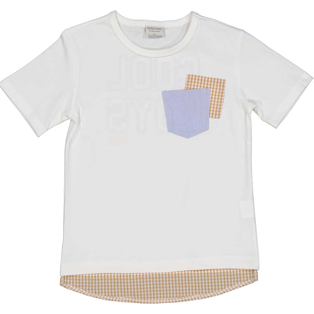 Questa t-shirt con taschino bicolor è perfetta per i momenti di gioco e relax dei tuoi bambini. I...