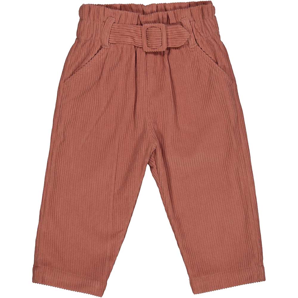 Questi pantaloni in velluto sono la scelta perfetta per la stagione autunno/inverno. Grazie al mo...