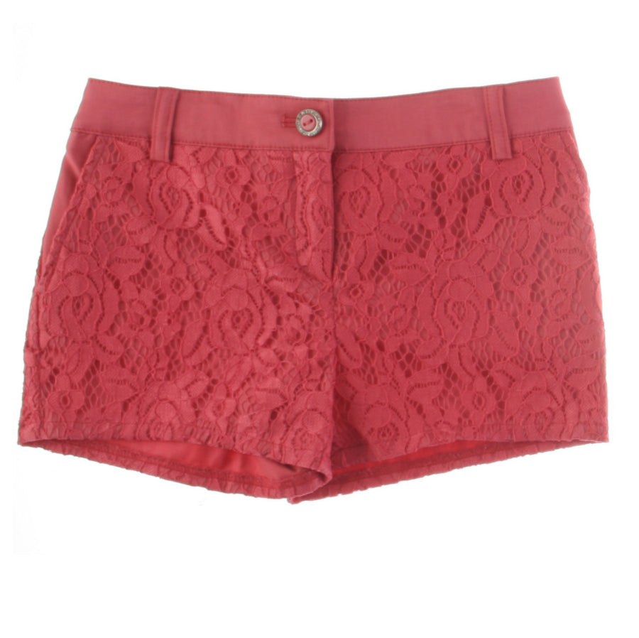 I lacci di primavera e estate sono tornati! I nostri shorts eleganti Fracomina Mini sono la scelt...