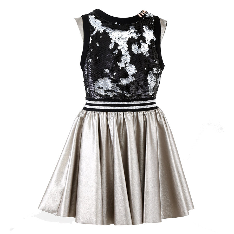 
  Elegantes Kleid aus der Fracomina Mini Girl-Modelinie. Modell ohne
  Ärmel mit Schnitt in der ...