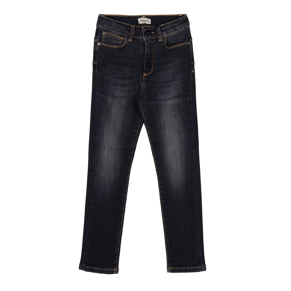 Scopri i jeans Fracomina per bambine, il capo d'abbigliamento perfetto per un look alla moda e co...
