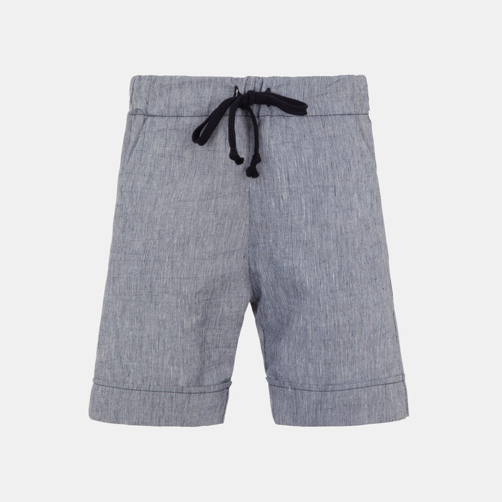Scopri il comfort e il stile dei nostri bermuda per bambini, perfetti per le giornate di sole.Ide...