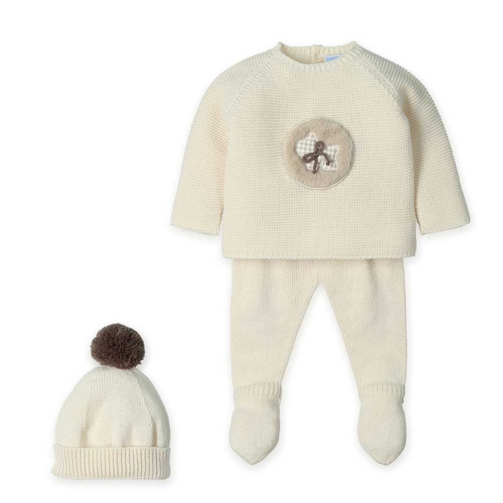 Scopri il completo maglia e pantalone ideale per i più piccoli durante la stagione autunnale ed i...