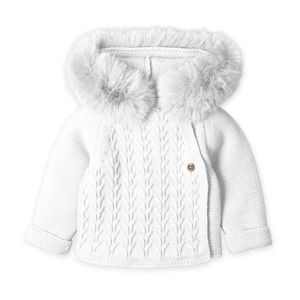 Questo cardigan con cappuccio è perfetto per mantenere la tua bambina calda e avvolta in un comfo...