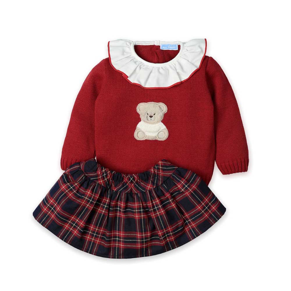 Accogli l'autunno e l'inverno con questo dolcissimo completo composto da un caldo maglione rosso ...