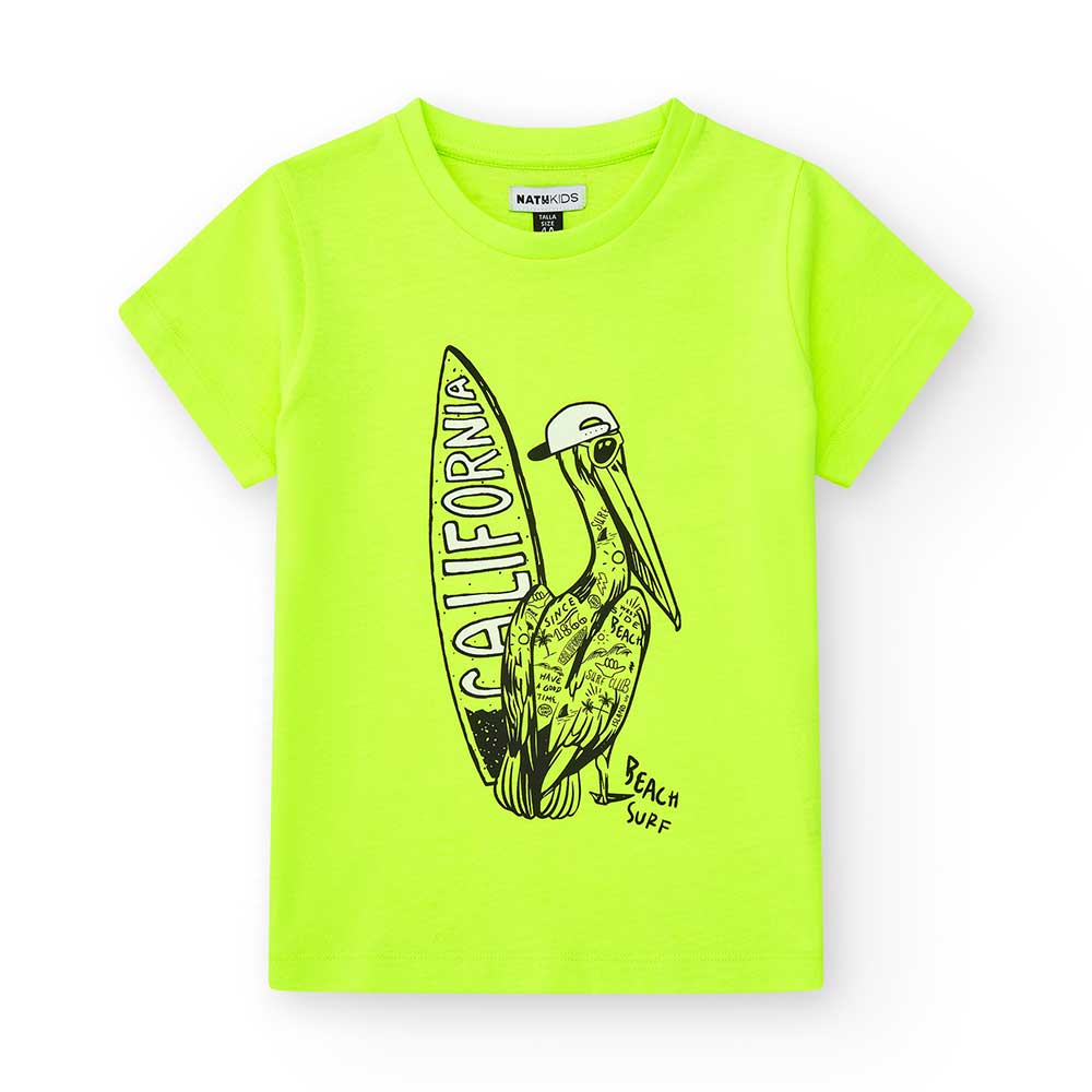 La t-shirt perfetta per l'estate dei tuoi piccoli avventurieri! Con un design allegro e colorato,...