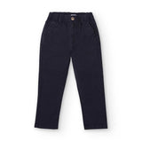 Pantaloni chino per bambini in color blu scuro, con tasche e vita elasticizzata.