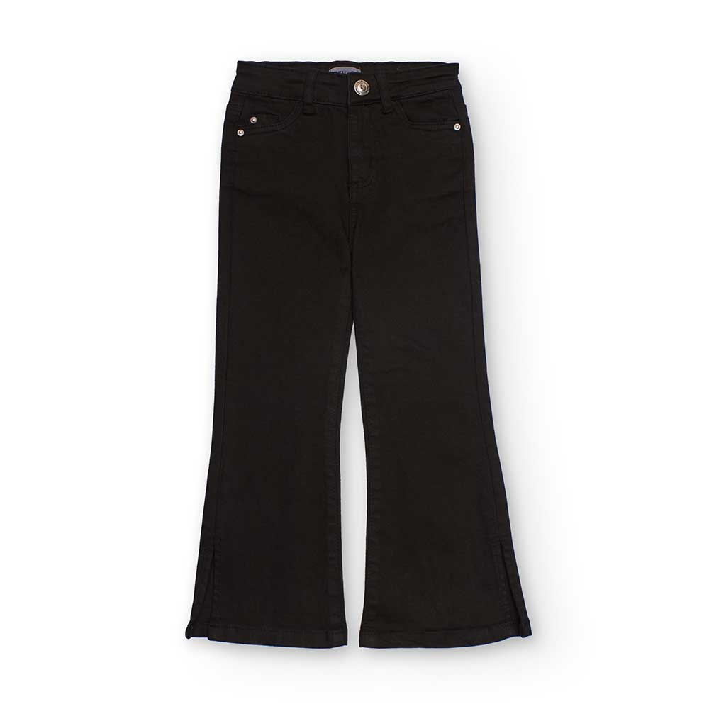 Jeanshose aus der Mädchenkollektion Nath Kids, mit ausgestelltem Bein und Schlitzen am Saum.
Zusa...