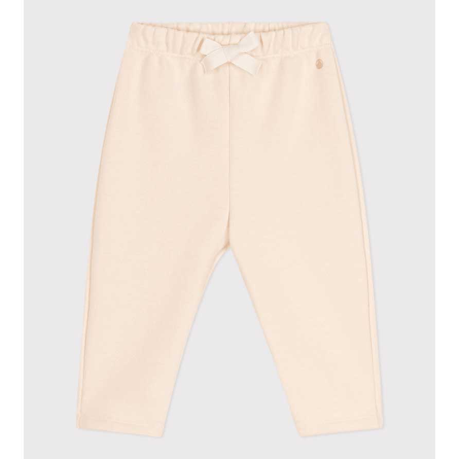 
Hosen der Kinderbekleidungslinie Petit Bateau aus Fleece-Stoff, ein weiches und flexibles Materi...