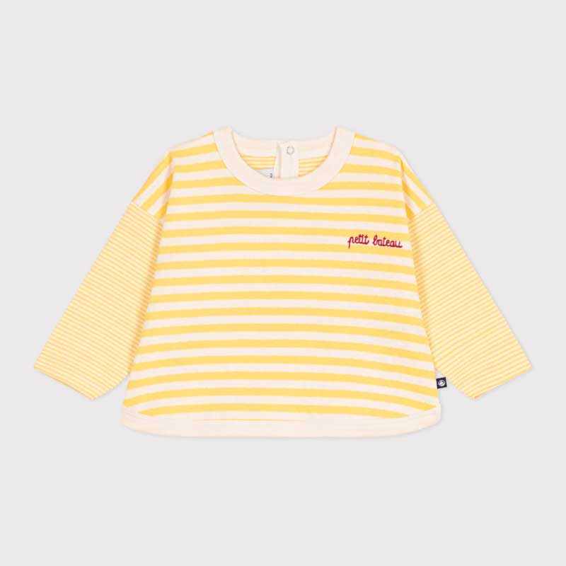 
T-Shirt der Kinderbekleidungslinie Petit Bateau aus Tubic-Baumwolle, einem weichen und bequemen ...