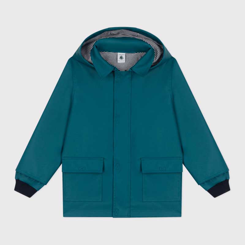 Scopri la giacca impermeabile della linea Petit Bateau, pensata per accompagnare i più piccoli ne...