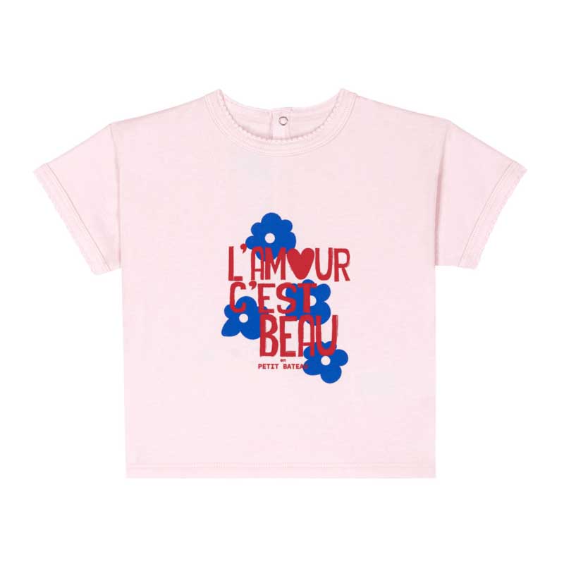 
T-Shirt der Petit Bateau Kinderbekleidungslinie aus Jersey, ein weiches und komfortables Materia...