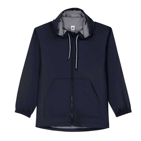 Giacca impermeabile navy con cappuccio e cerniera, design moderno per bambini.