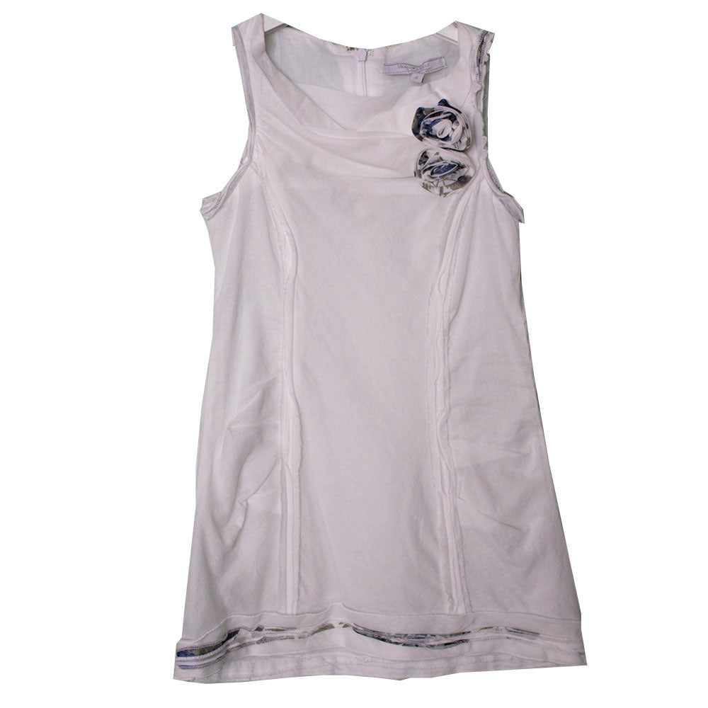 Robe de la ligne vêtements fille Silvian Heach Kids. Encolure douce avec fleurs appliquées en tis...