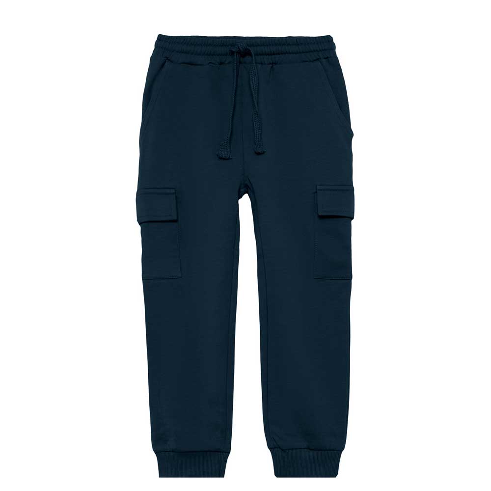Questi pantaloni da jogging cargo sono perfetti per garantire comfort e libertà di movimento ai t...