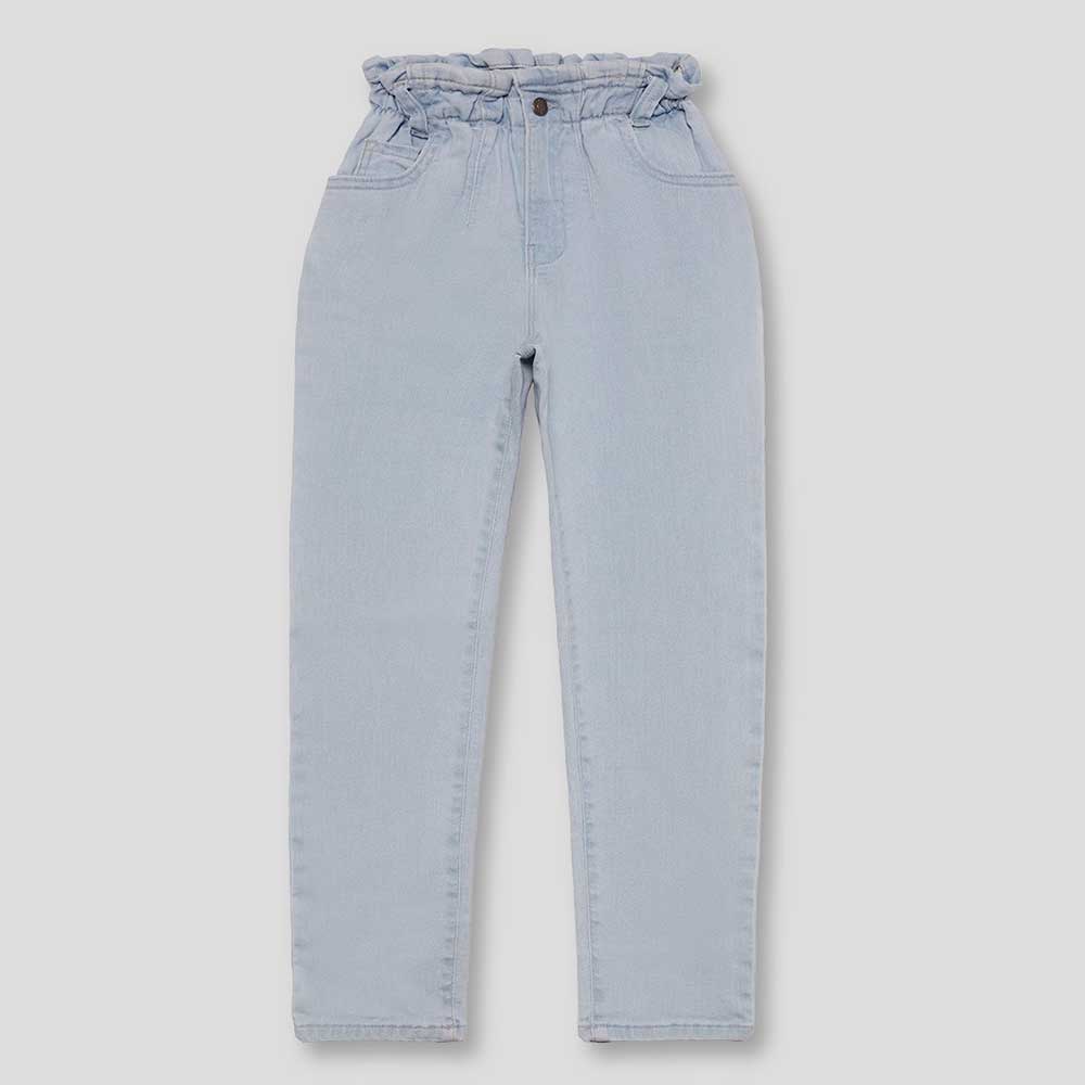 Questi jeans a vita alta offrono un comfort unico per le tue bambine. Il design con elastico sull...