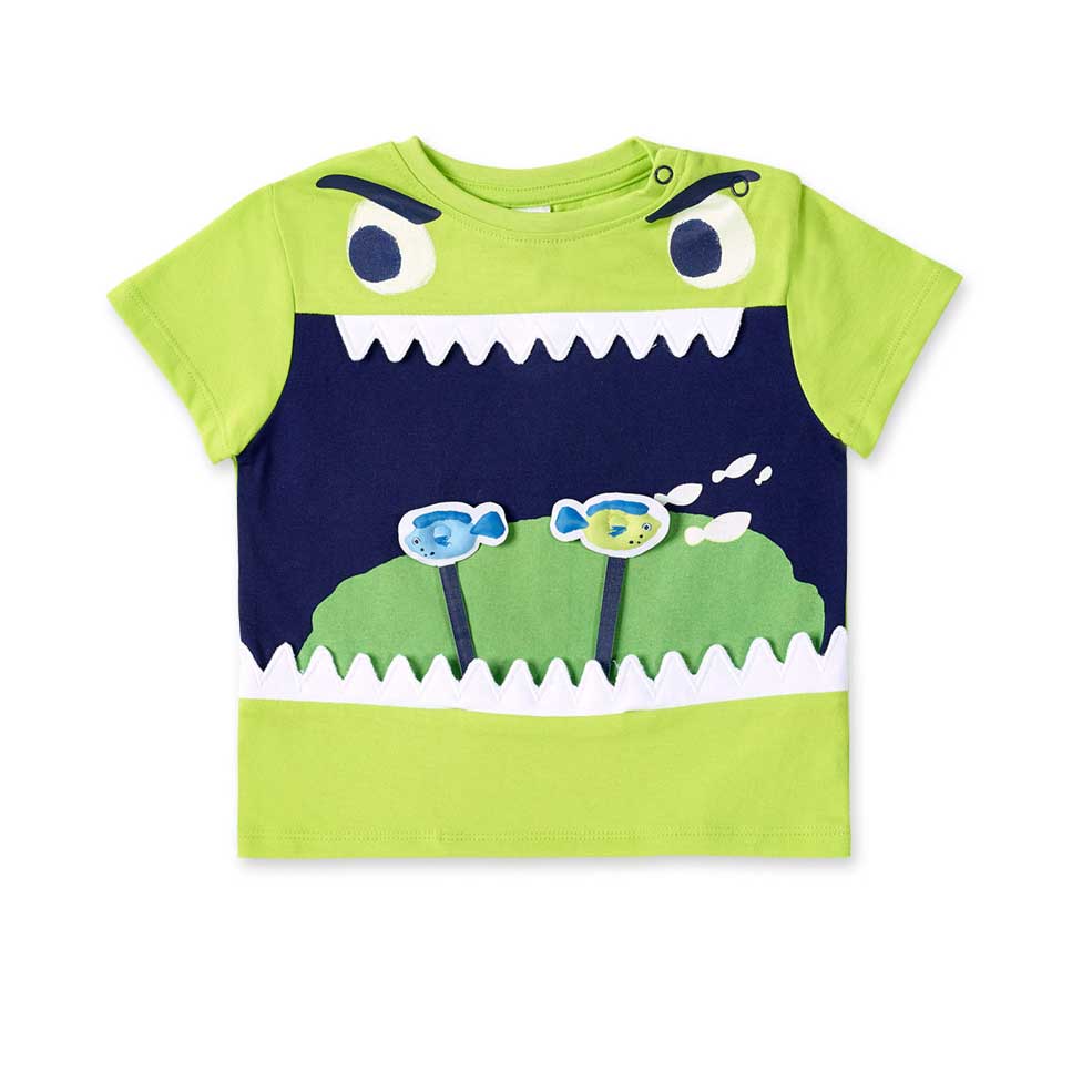 Questa t-shirt manica corta con fantasia mostro è perfetta per i vostri piccoli esploratori che a...
