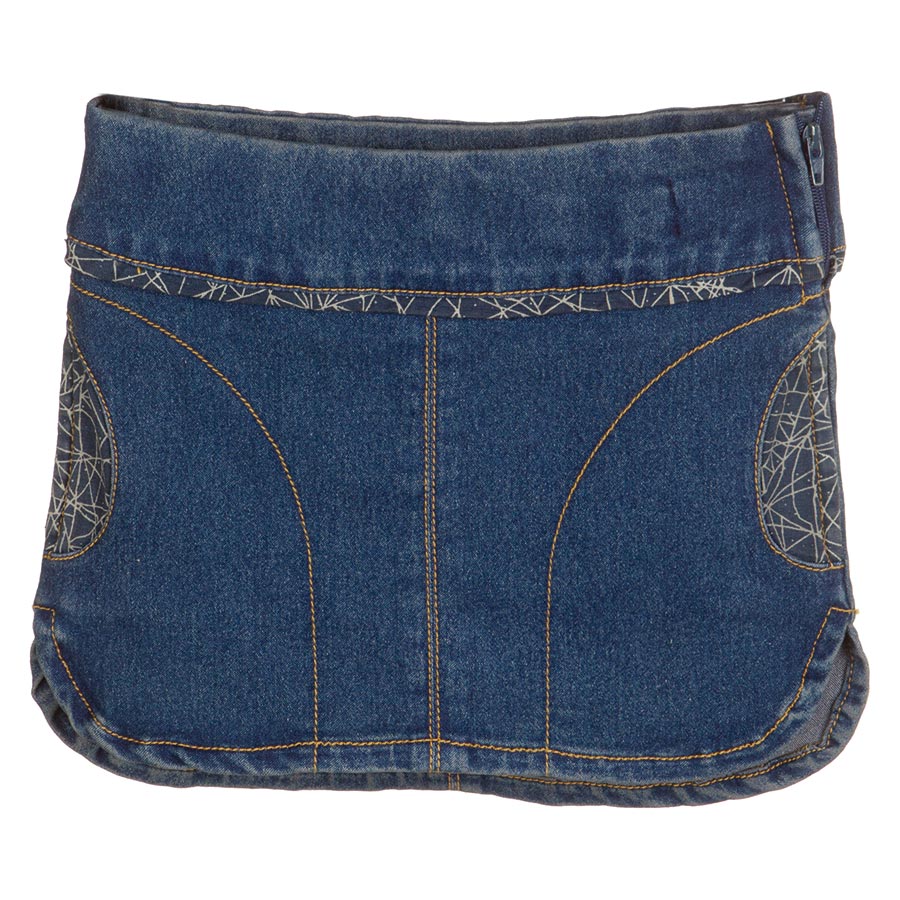 Jupe courte de la ligne vêtements fille Tuc Tuc, en jean avec petites poches latérales.
Compositi...
