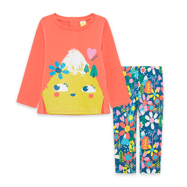 Questo completo maglia e leggings è perfetto per affrontare la stagione autunno/inverno con alleg...