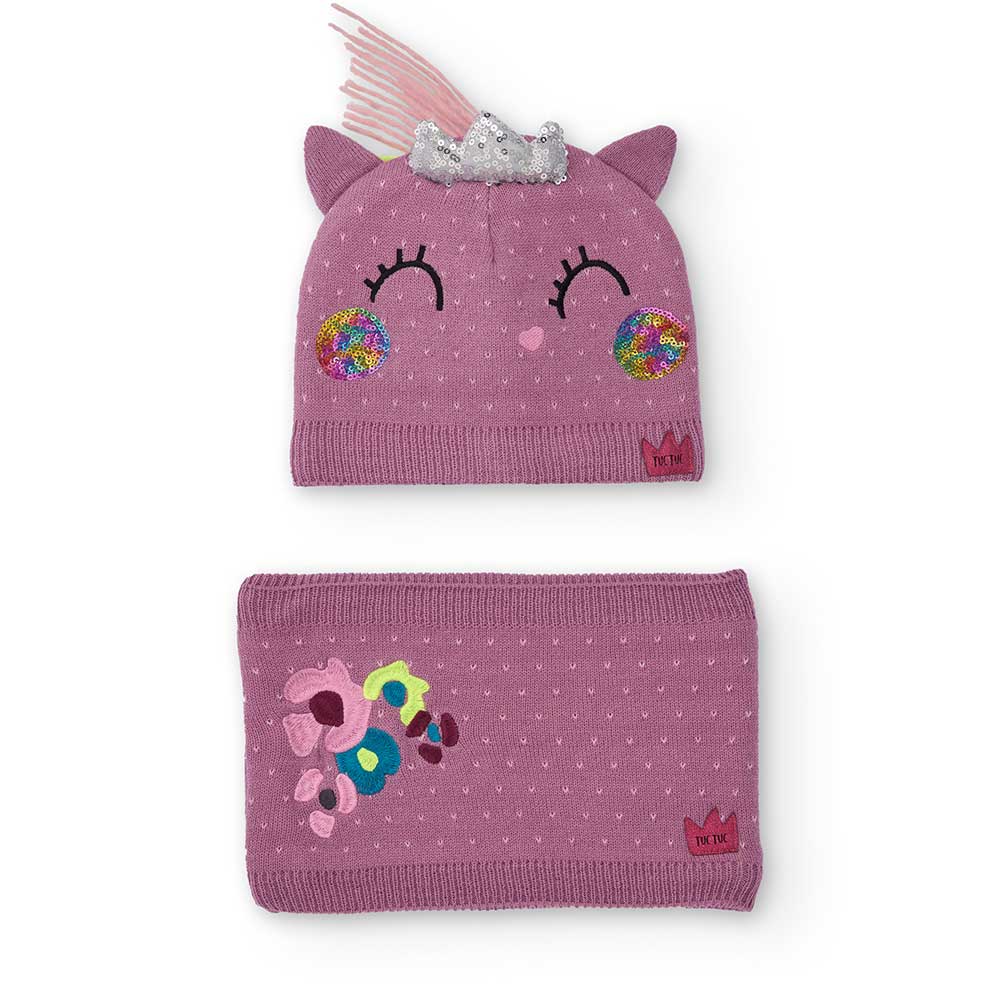 Proteggi con dolcezza la tua bambina dal freddo con questo set composto da berretto e scaldacollo...