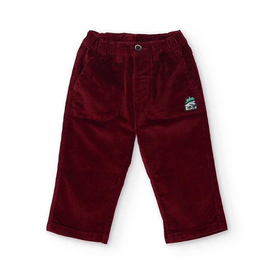 Questi pantaloni in morbido velluto sono perfetti per accompagnare il tuo bambino durante le gior...