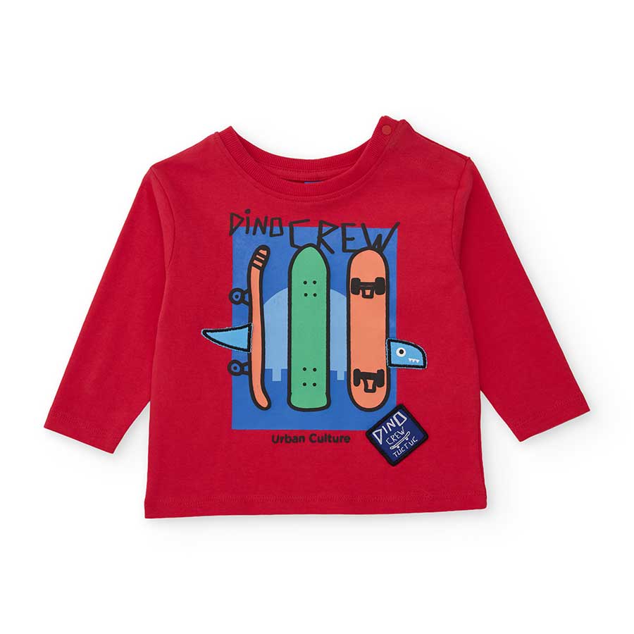 Accogli il fresco autunnale con questa maglia a manica lunga, perfetta per garantire comfort e st...