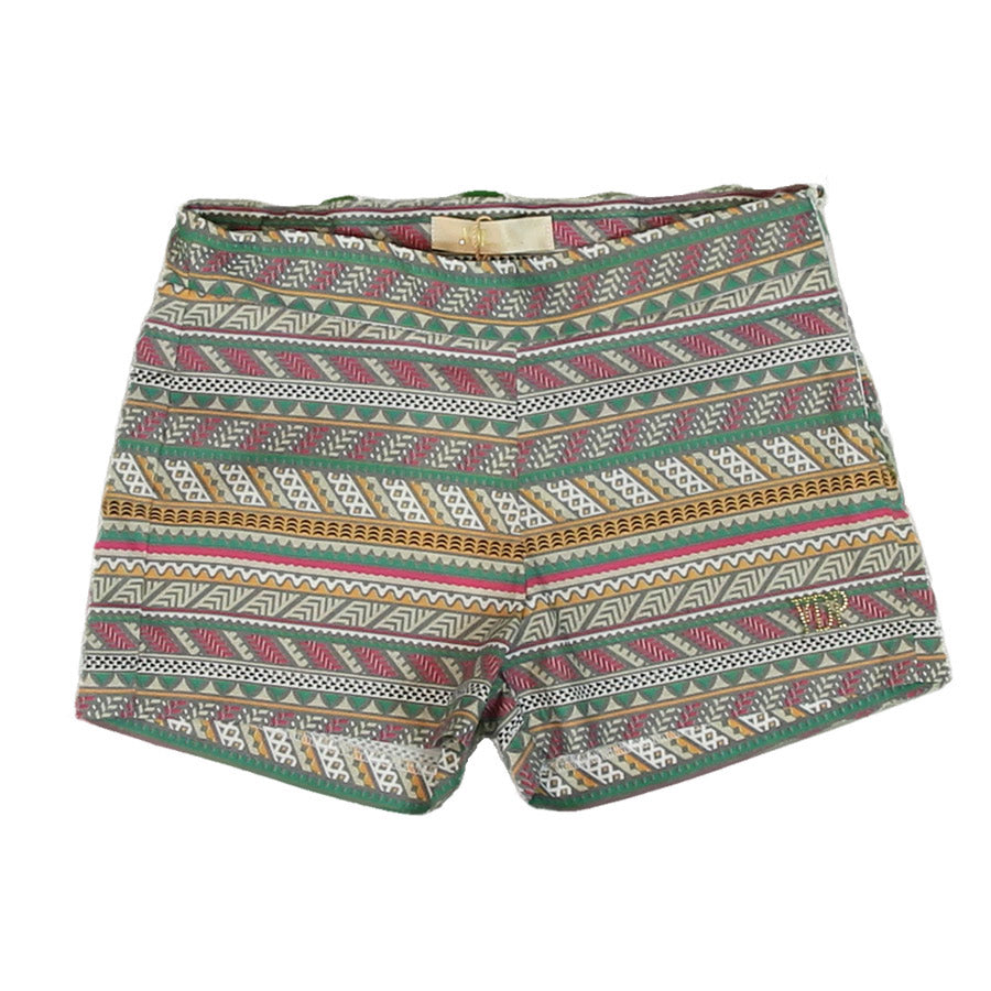 Scopri il comfort e lo stile degli shorts della linea abbigliamento bambina Via delle Perle. Graz...