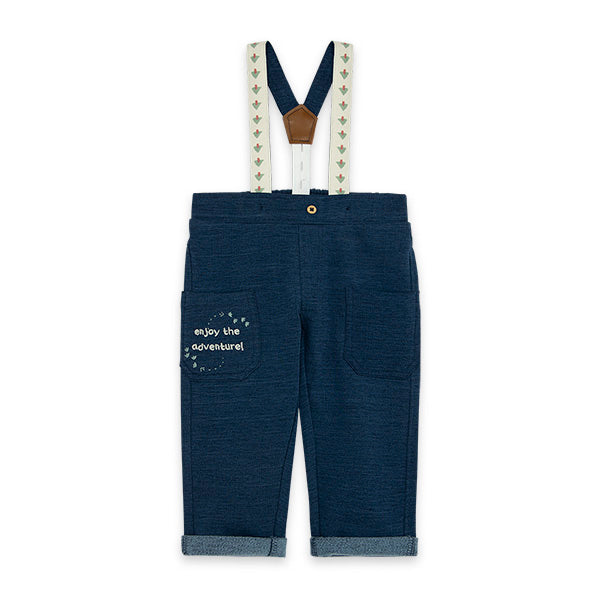 
  Pantalone morbido della linea abbigliamento Tuc tuc, collezione Highlands.



  Con bretelle r...